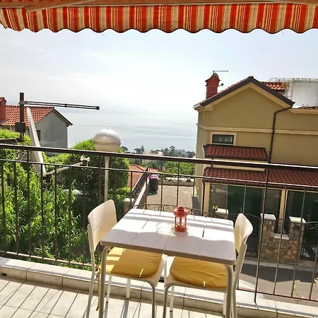 Apartment Charming Hill *